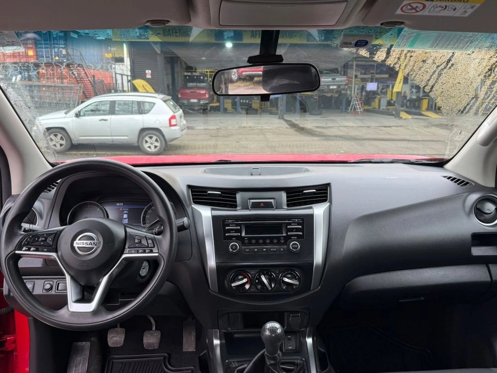 Nissan NAVARA 2.3 SE 4X2 MT 2022 - Imagen 11 de 16