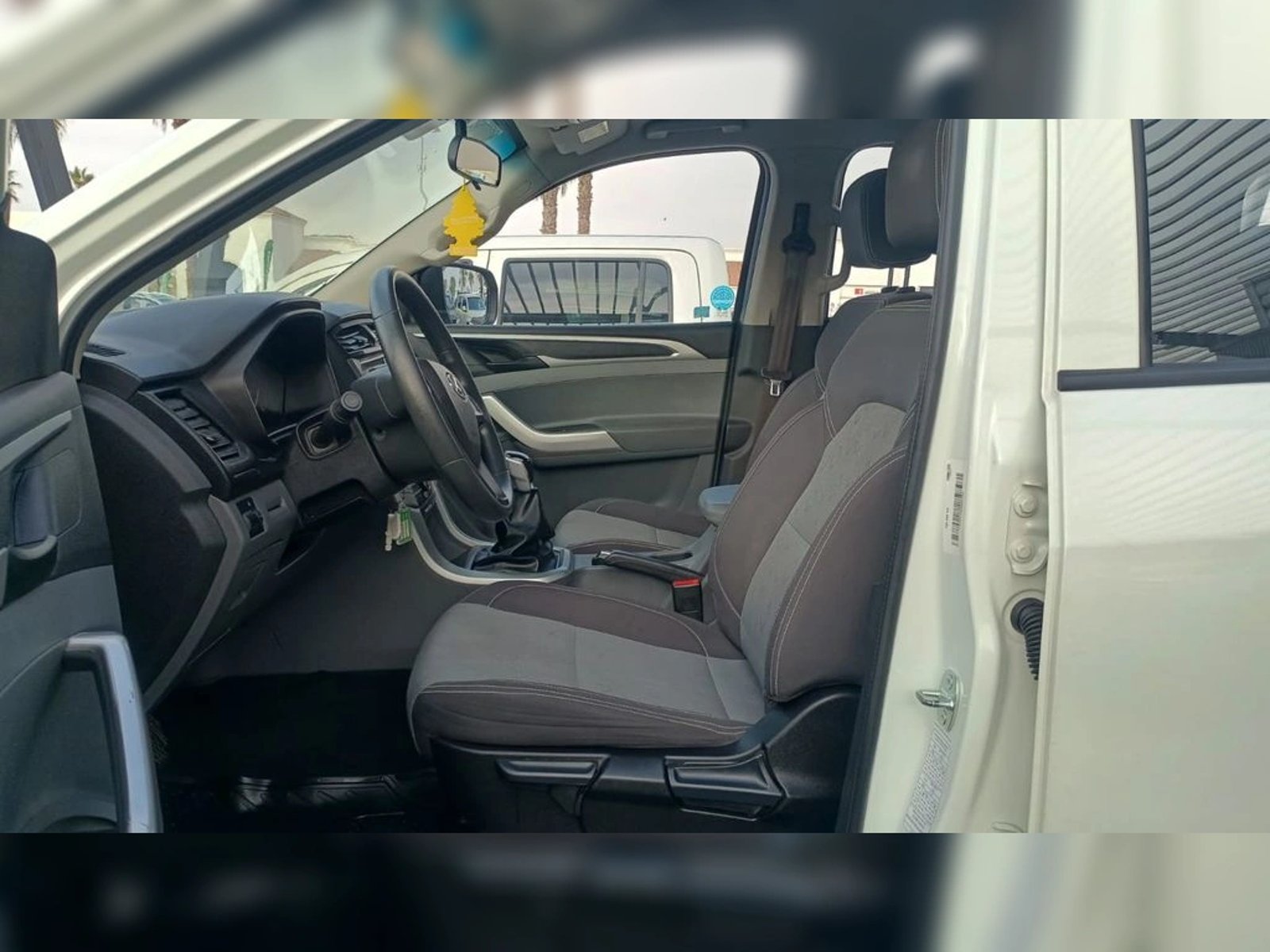 MAXUS T60 2.8 DX DIESEL DOB. CAB 4X2 6MT 4P 2022 - Imagen 7 de 10