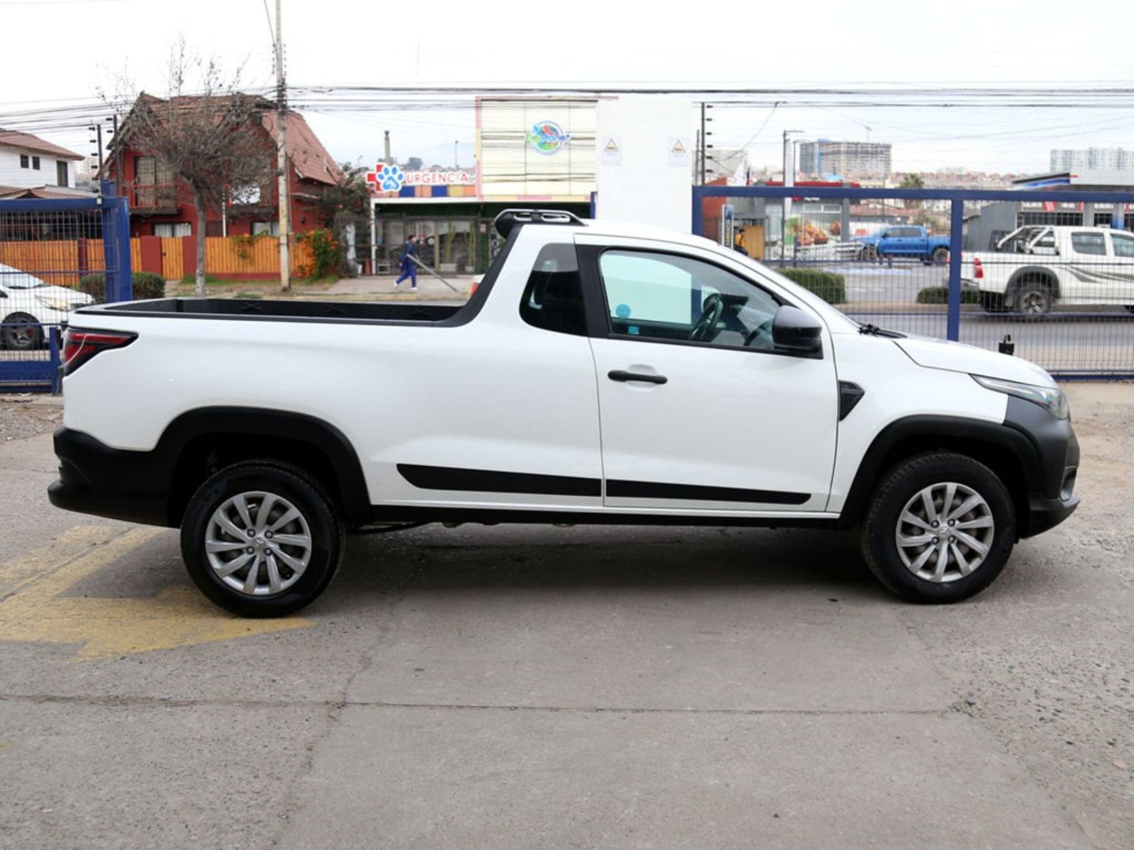 RAM 700 SLT 1.4 MT 2022 - Imagen 4 de 19