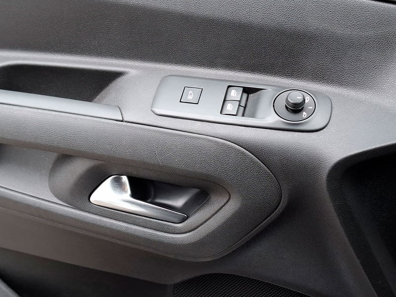 Peugeot PARTNER PARTNER L1 1.5 Diesel 4X2 T/M 2025 - Imagen 19 de 20