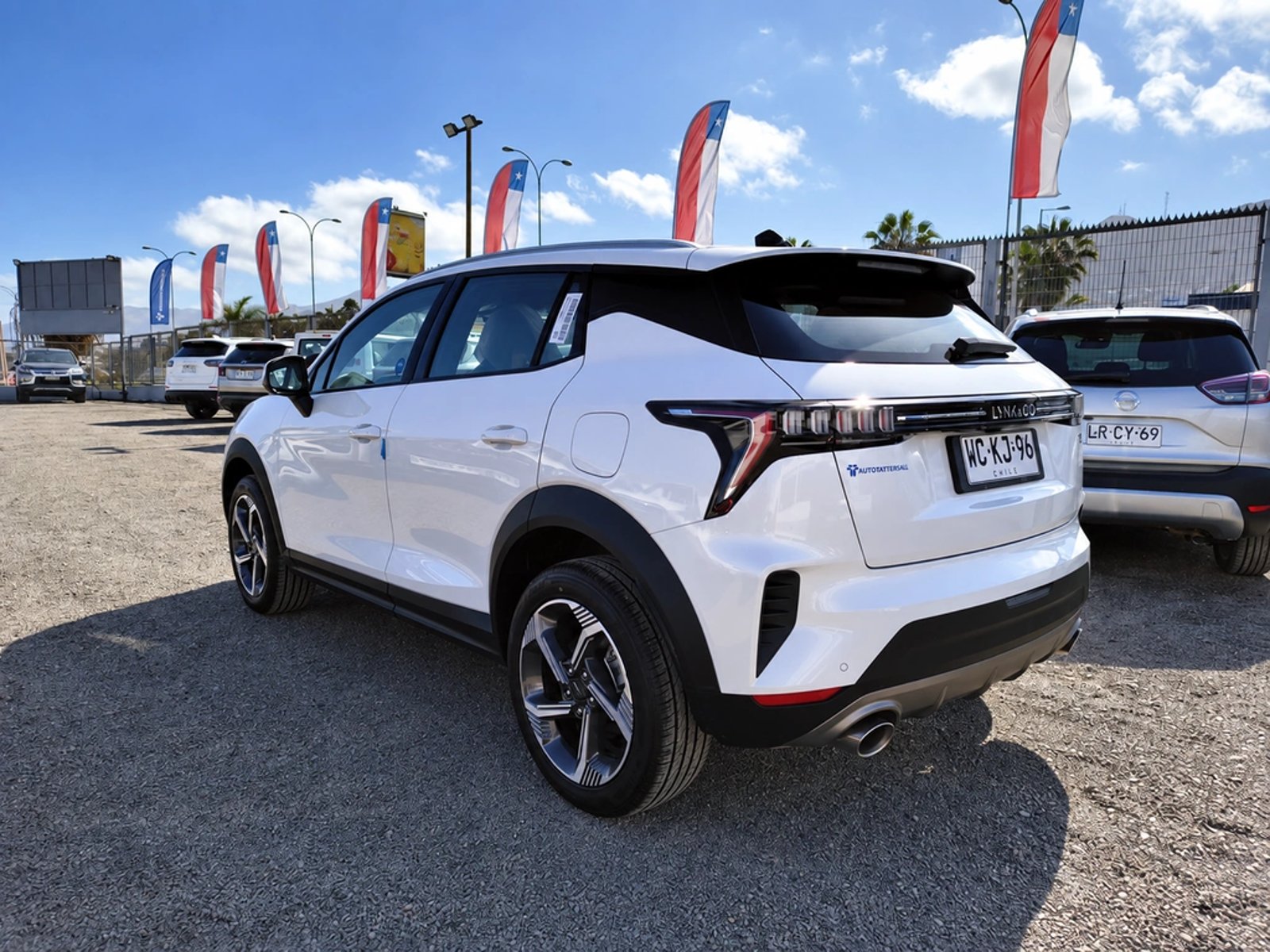 Lynk & Co 06 1.5 Gasolina 4x2 T/A PRO 2027 - Foto 5 de 20