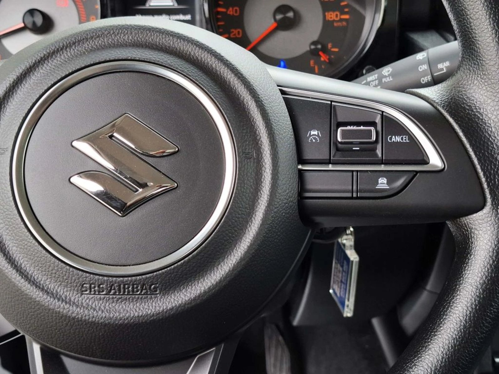 Suzuki JIMNY GL WINCHE MT 2026 - Imagen 19 de 20