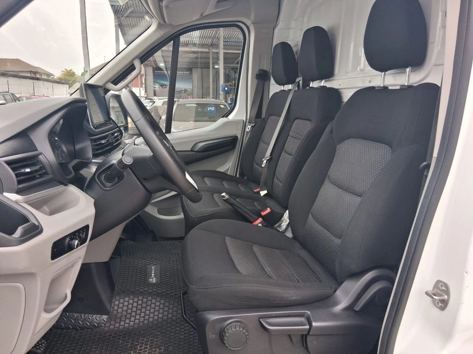 MAXUS DELIVER9 CARGO L3H3 RWD 2.0 2024 - Imagen 17 de 20