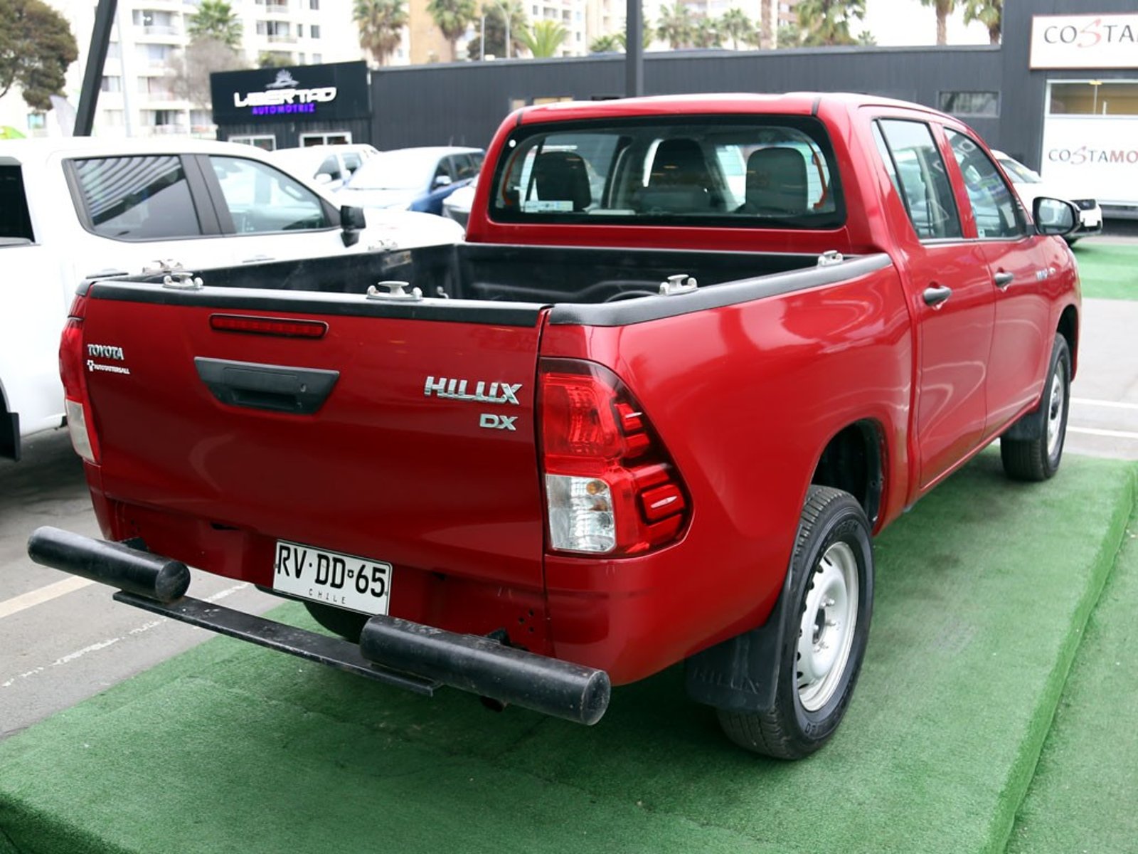 Toyota HILUX 2.4 4X4 MT 2022 - Imagen 7 de 19