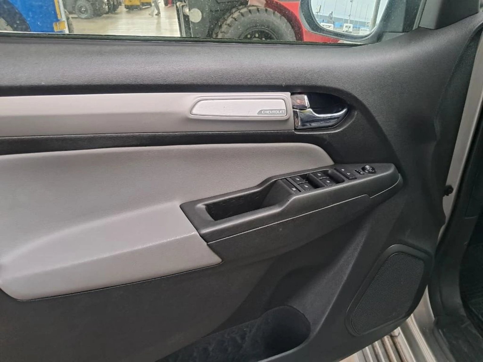 Chevrolet COLORADO 2.8 LTZ 4X4 AT 2023 - Imagen 12 de 20