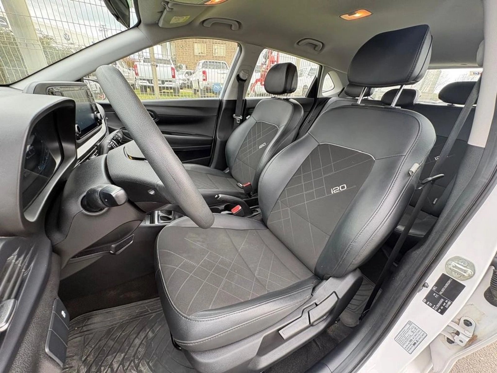 Hyundai I20 1.4 MT PLUS 2025 - Imagen 9 de 12