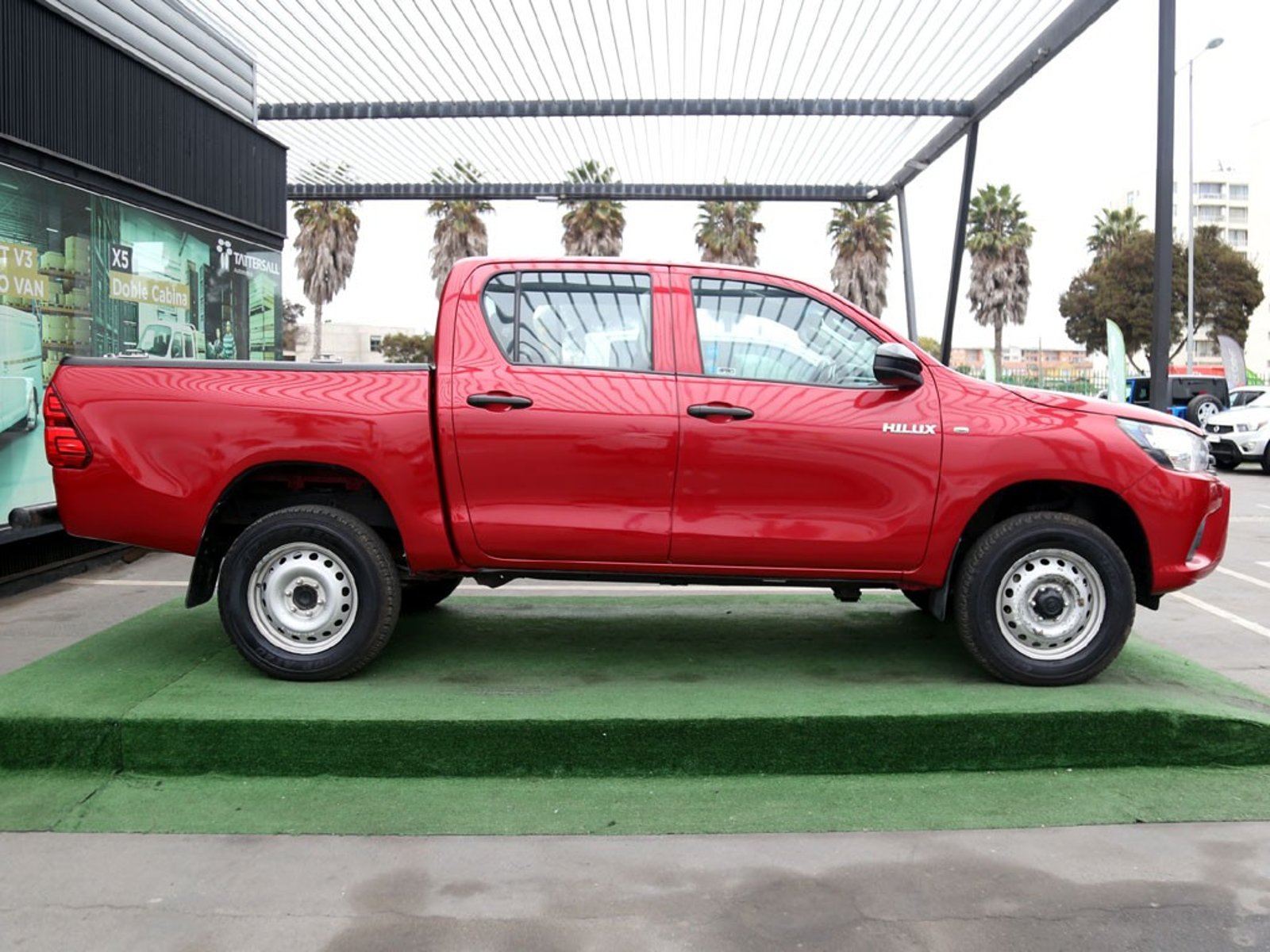 Toyota HILUX 2.4 4X4 MT 2022 - Imagen 4 de 19