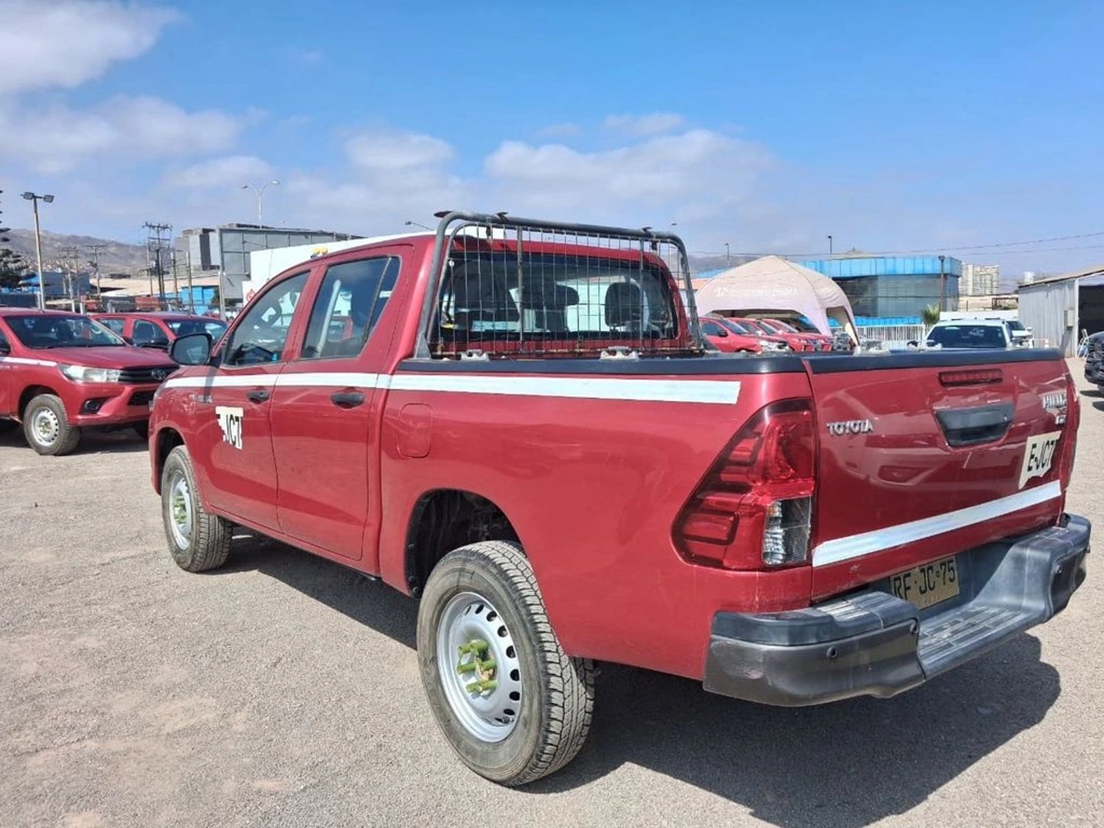 TOYOTA HILUX TSS 2.4 Diesel 4X2 T/M 2021 - Imagen 7 de 17
