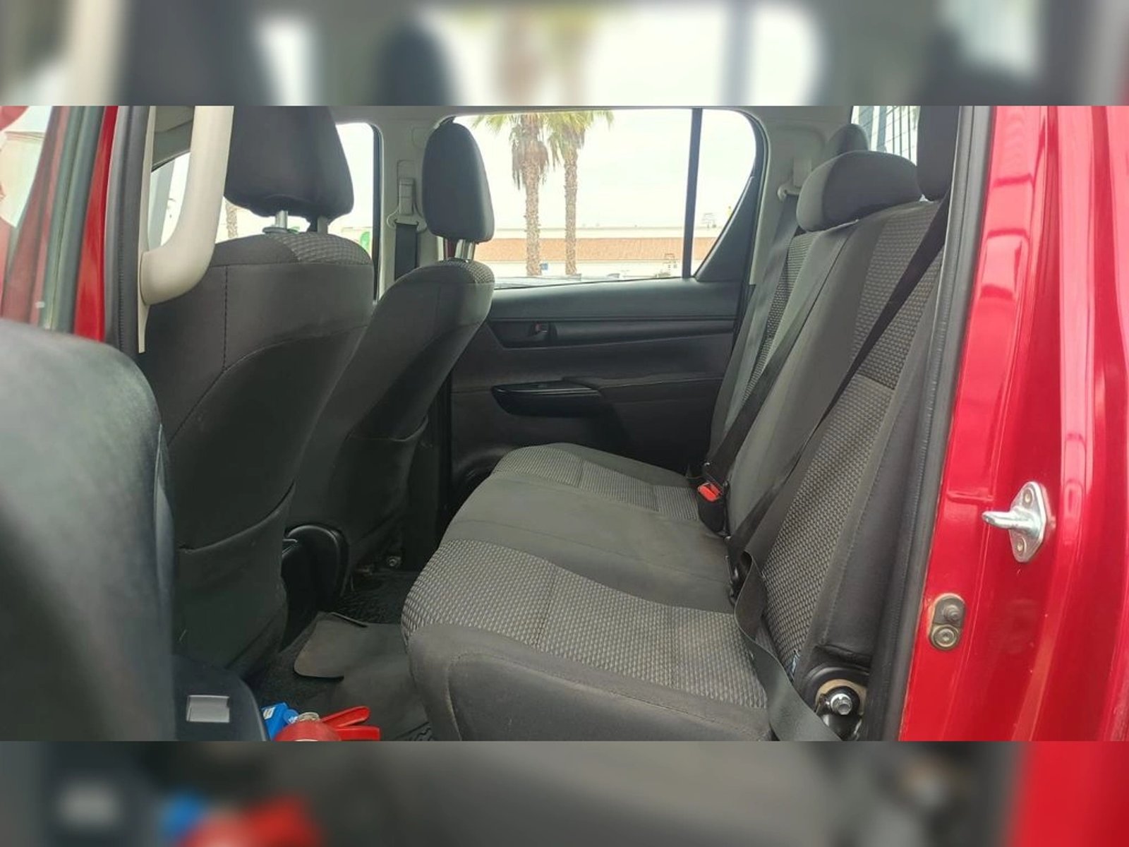 TOYOTA HILUX 2.4 TSS DIESEL 4X2 DOB. CAB. MT 4P 2024 - Imagen 13 de 13