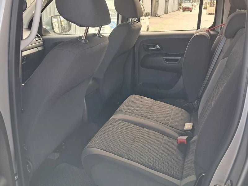 Volkswagen AMAROK COMFORTLINE 2.0 AT 4X4 2023 - Imagen 16 de 20