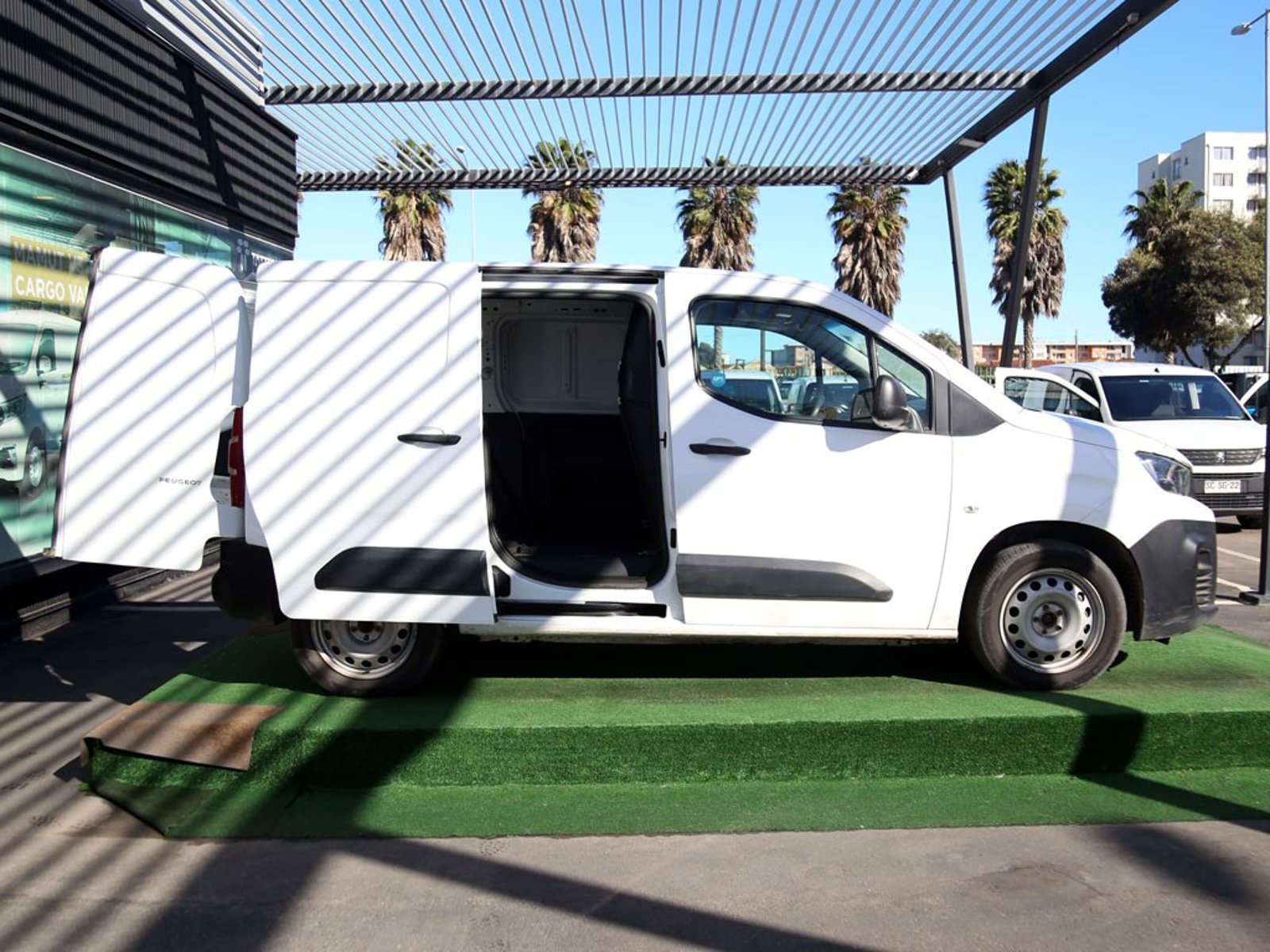 Peugeot PARTNER 1.6 L1 HDI DIESEL 4X2 90HP MT 5P 2022 - Imagen 5 de 20