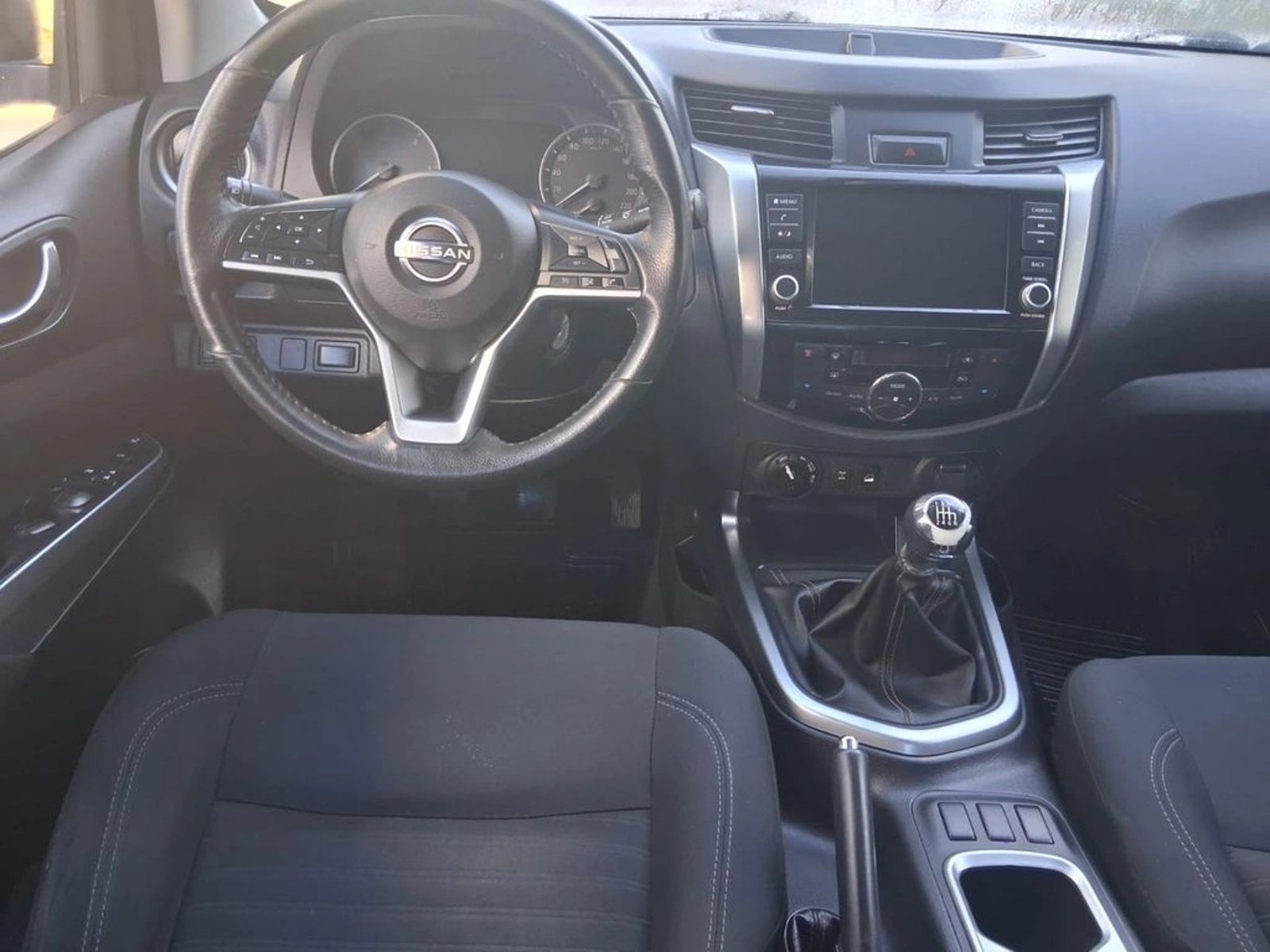 NISSAN NAVARA NAVARA 2.3 DC XE 6MT 2023 - Imagen 9 de 14