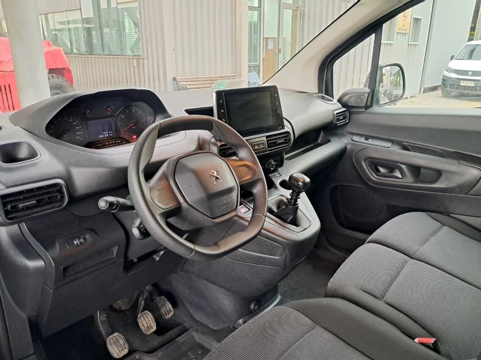 Peugeot PARTNER 1.5 L1 MT 2024 - Imagen 13 de 16