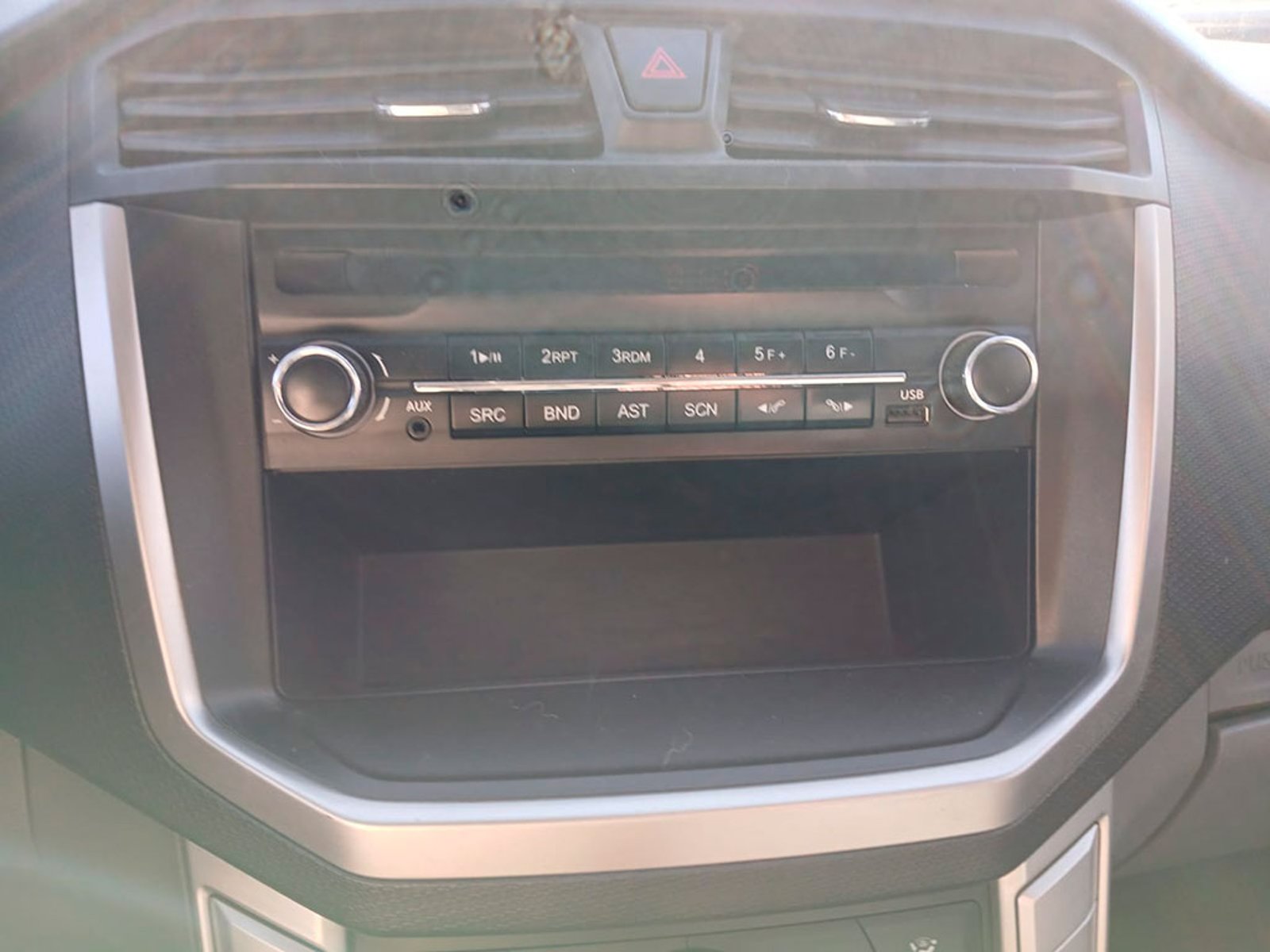 Maxus T60 T60 2.0 DX 4X4 MT 2024 - Imagen 13 de 15