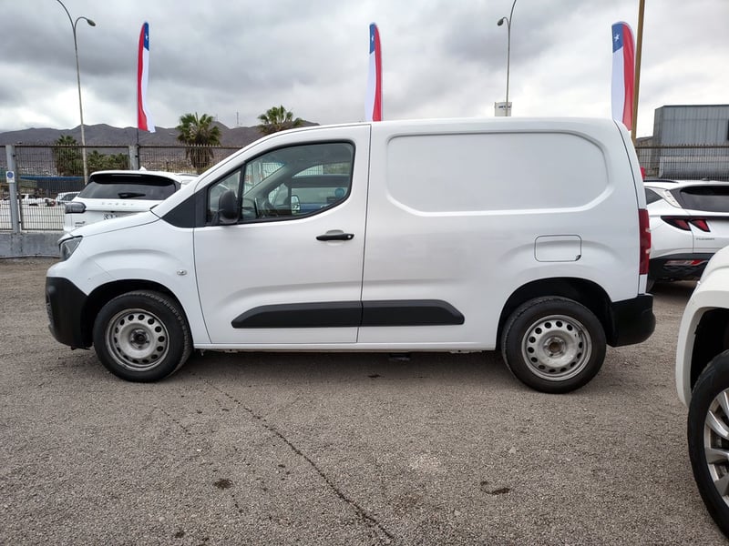Peugeot PARTNER L1 1.5 Diesel 4X2 T/M 2024 - Imagen 4 de 17