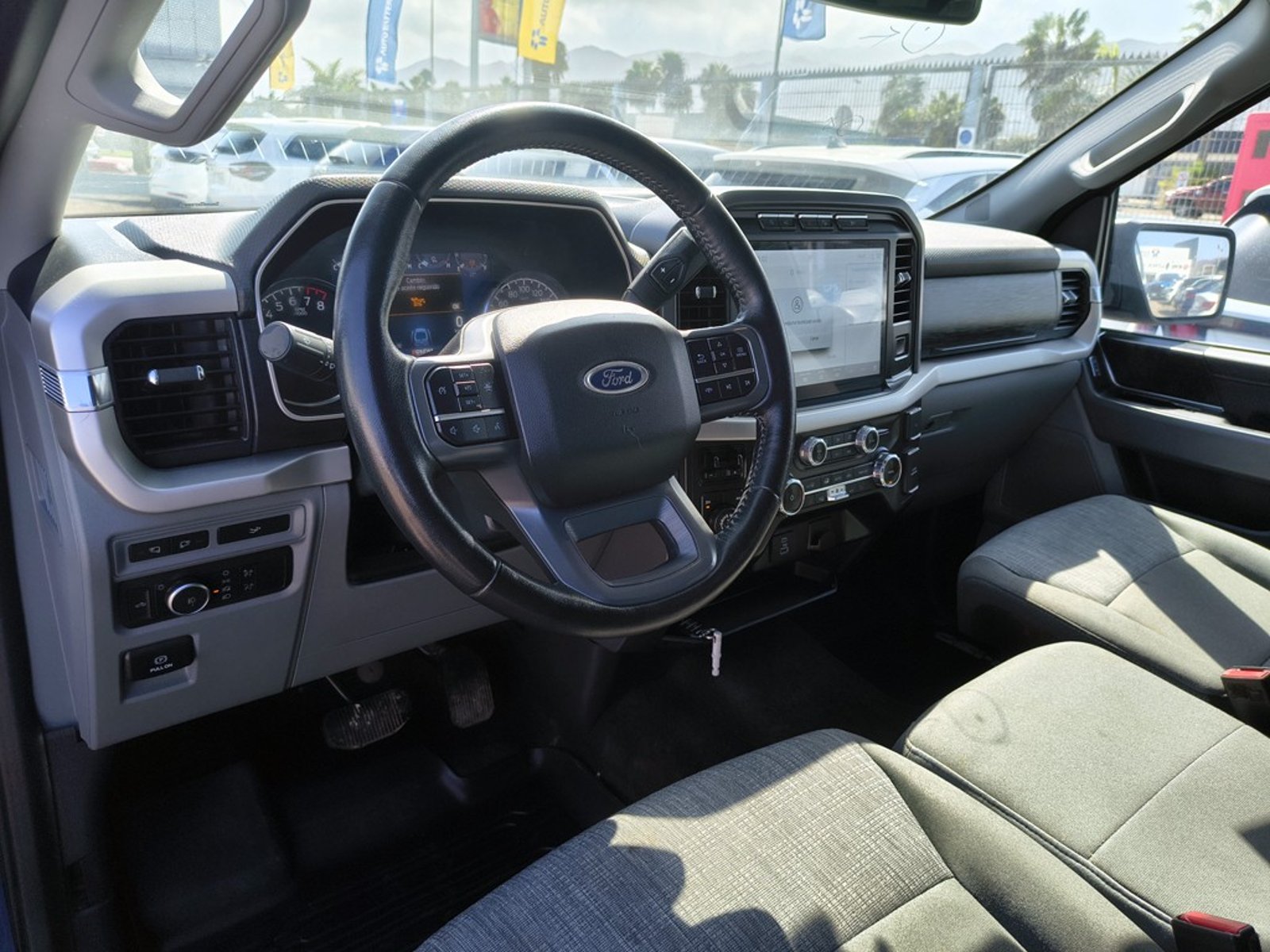 Ford F-150 5.0 Gasolina 4x4 T/A 2024 - Imagen 13 de 20