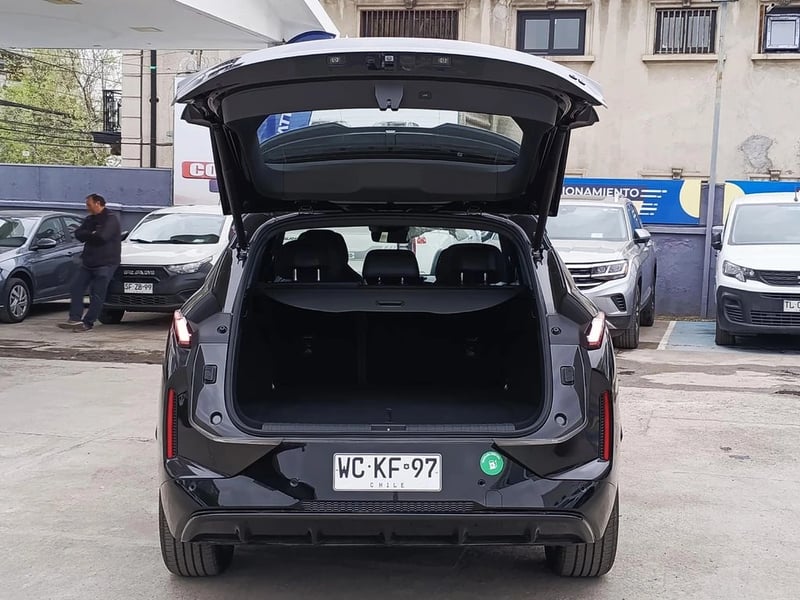 Lynk & Co 08 PHEV HALO 2027 - Imagen 9 de 20