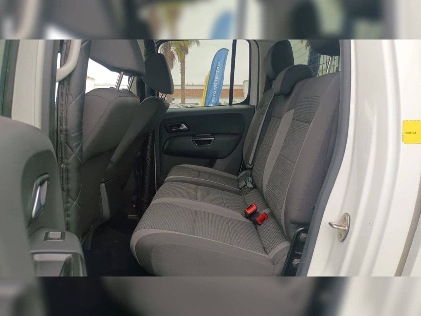 VOLKSWAGEN AMAROK 2.0 TRENDLINE DIESEL 4MOTION 4X4 DOB. CAB. MT 4P 2023 - Imagen 7 de 12