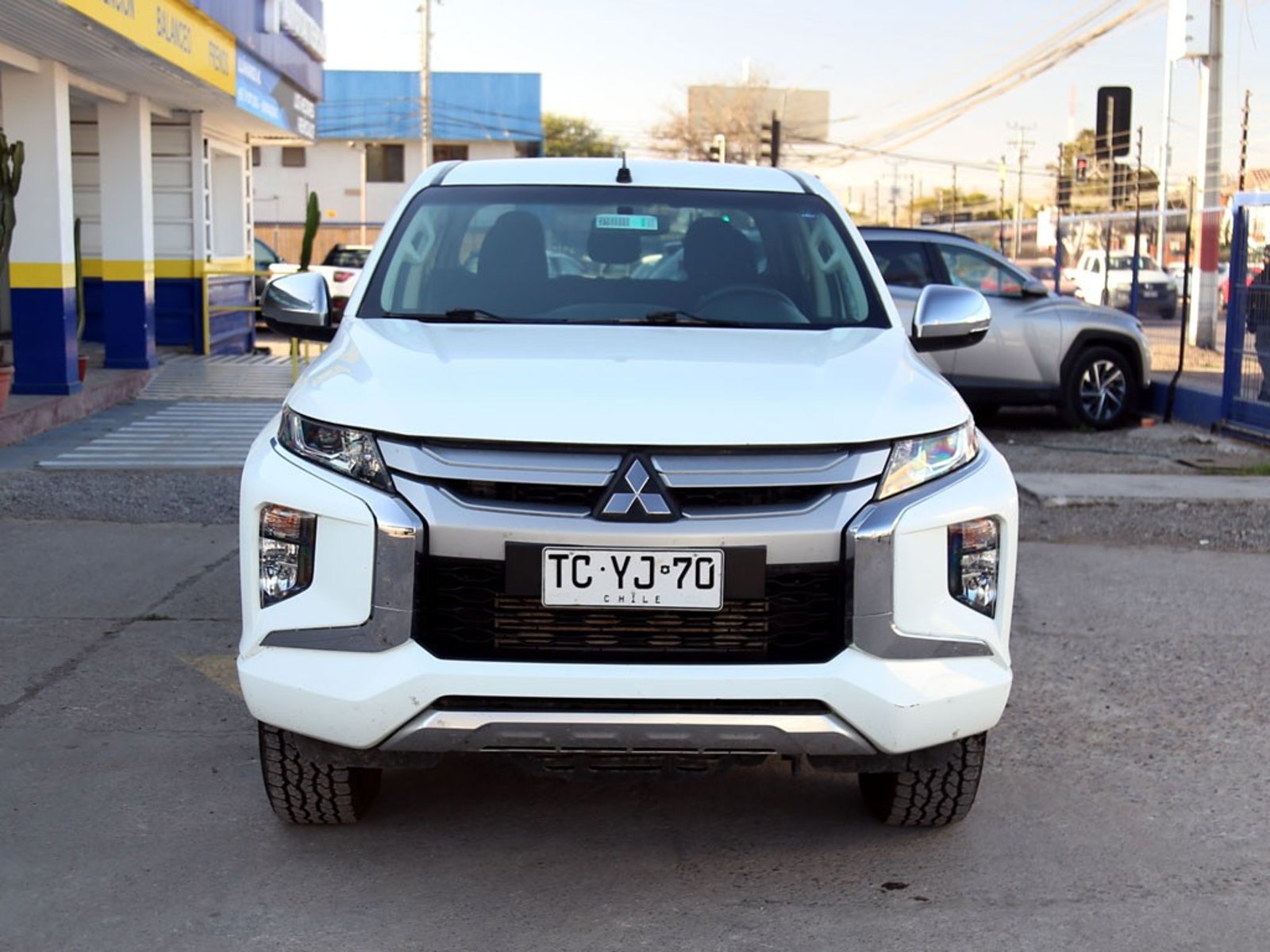 Mitsubishi L200 2.2 KATANA CRT MT 4X4 DIESEL 2024 - Foto 2 de 20