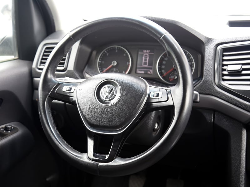 Volkswagen AMAROK 2.0 4X2 TRENDLINE MT 2023 - Imagen 16 de 20