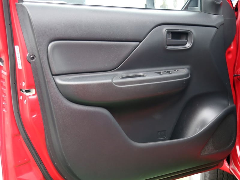 Mitsubishi L200 L200 KATANA 4X2 DIESEL 2023 - Imagen 10 de 19