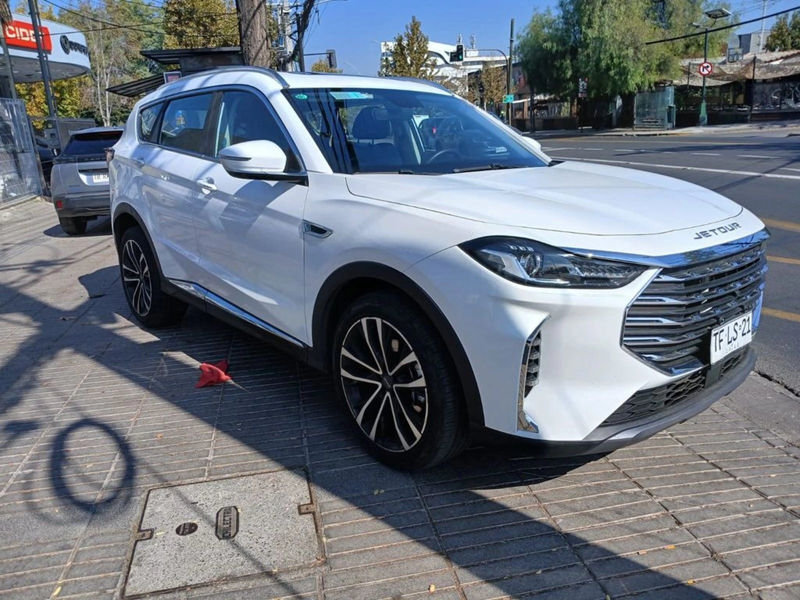 JETOUR X70 PLUS X70 PLUS 1.6 T 2024 - Imagen 4 de 19