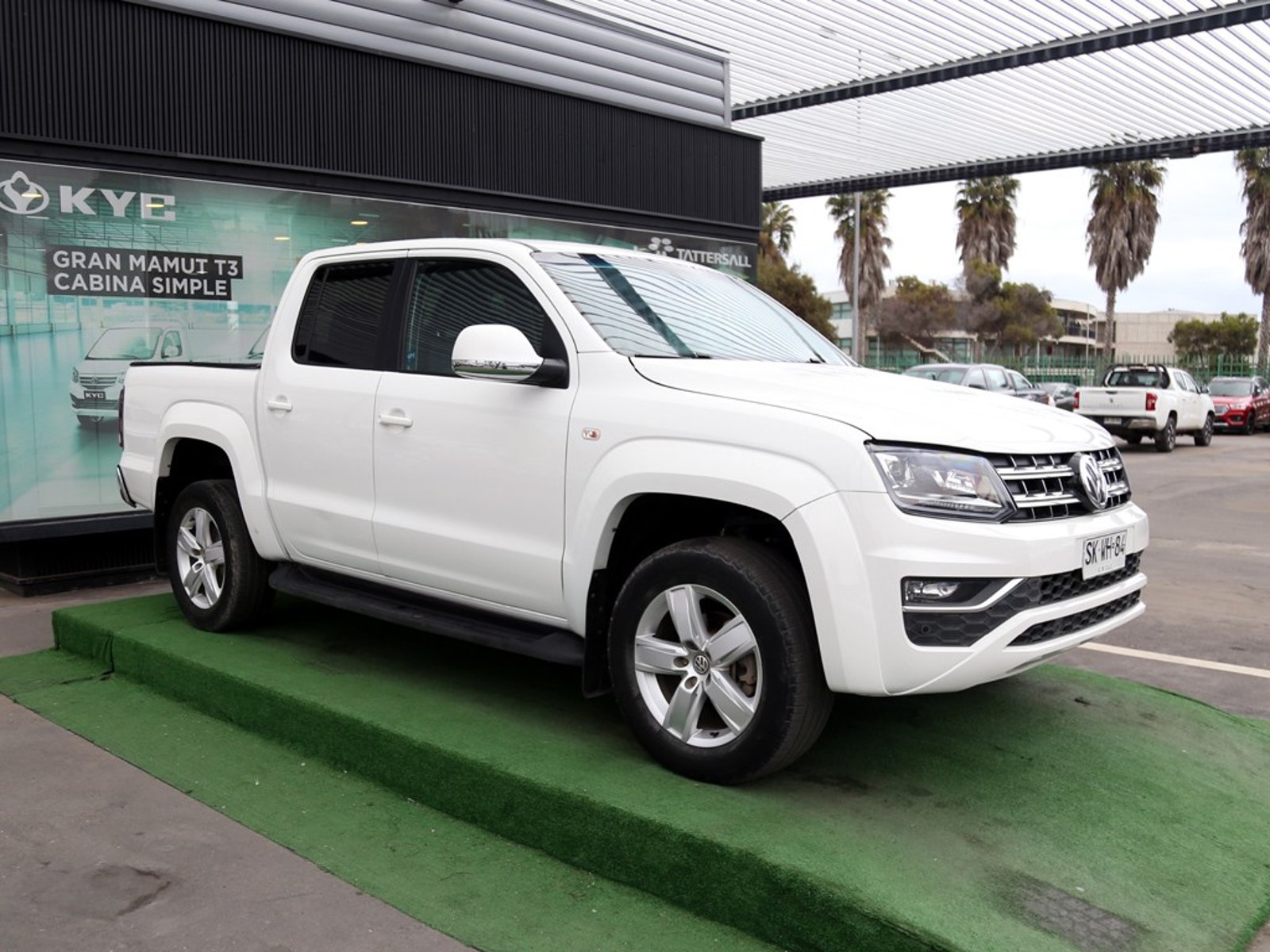 Volkswagen AMAROK HIGHLINE  2.0 AT 4X4 2023 - Imagen 3 de 20