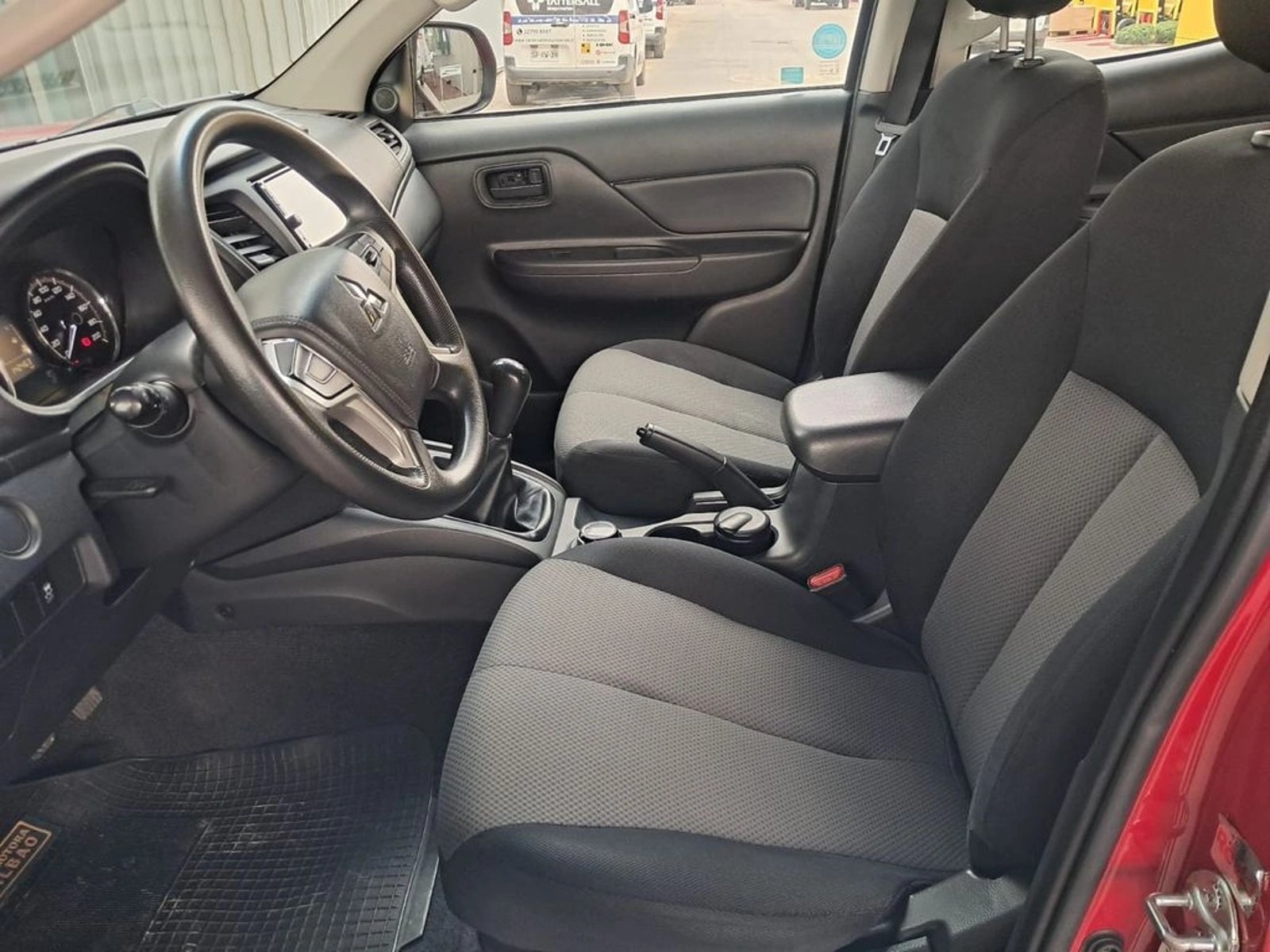 Mitsubishi L200 KATANA CRT 4X4 MT DIESEL 2022 - Imagen 15 de 20