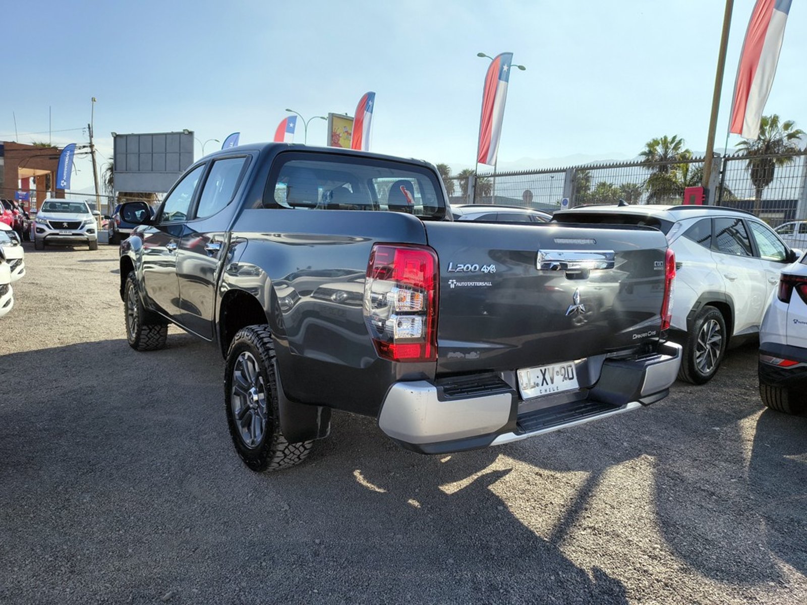 Mitsubishi L200 DAKAR 2.5 Diesel 4x4 T/A 2019 - Foto 4 de 20