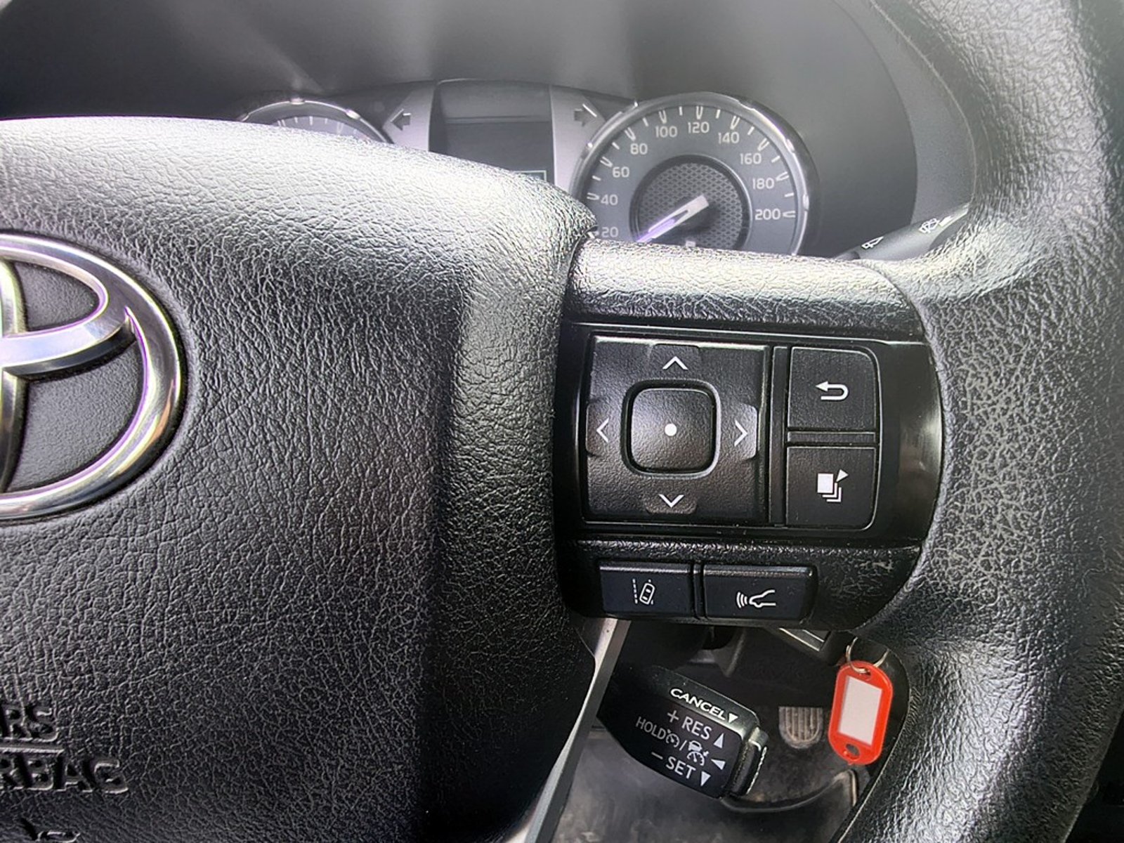TOYOTA HILUX HILUX TSS 2.4 Diesel 4X2 T/M 2021 - Imagen 15 de 20