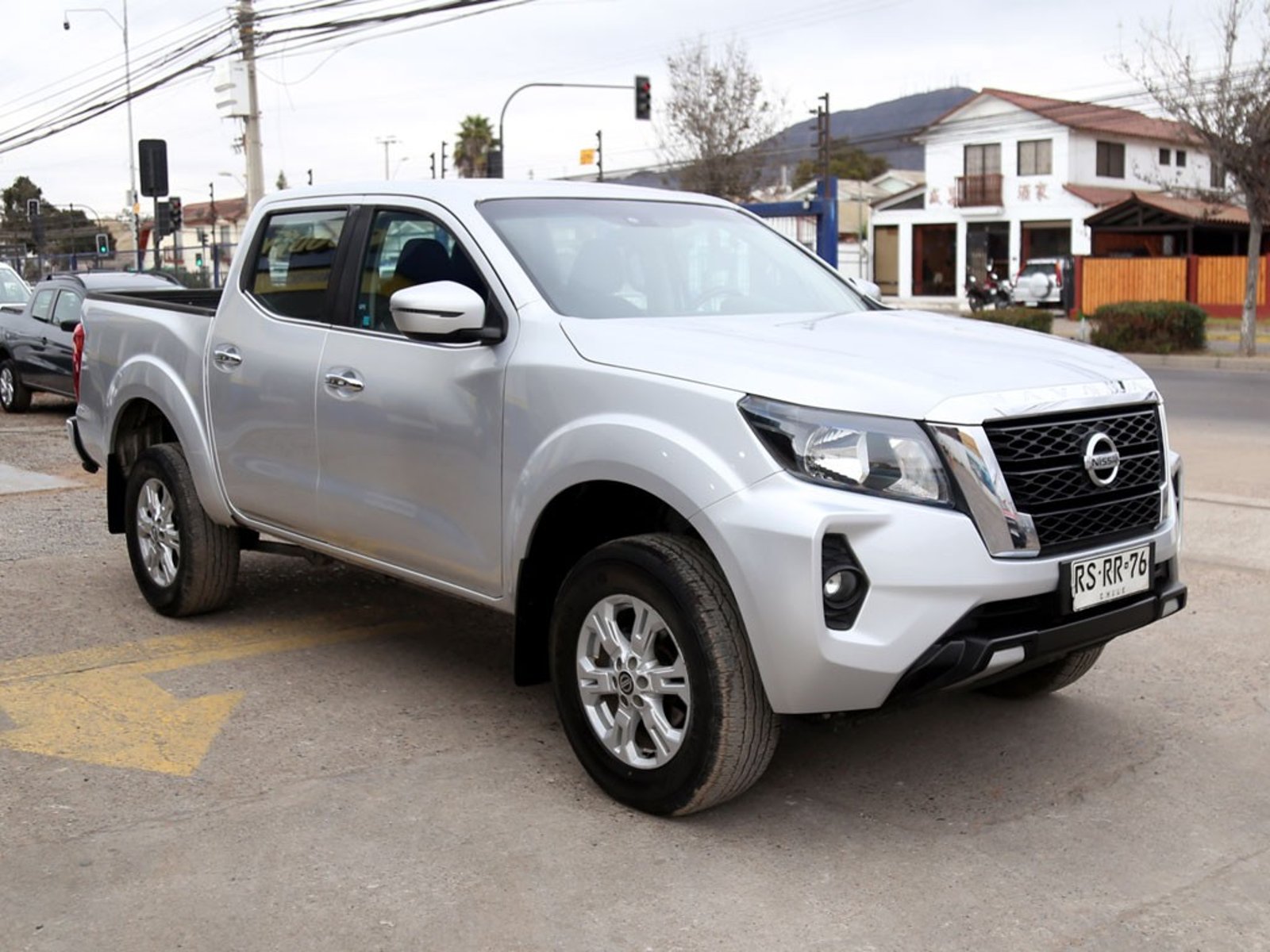 Nissan NAVARA 2.3D XE DIESEL 4X4 DOB.CAB. AT 4P 2022 - Foto 3 de 20