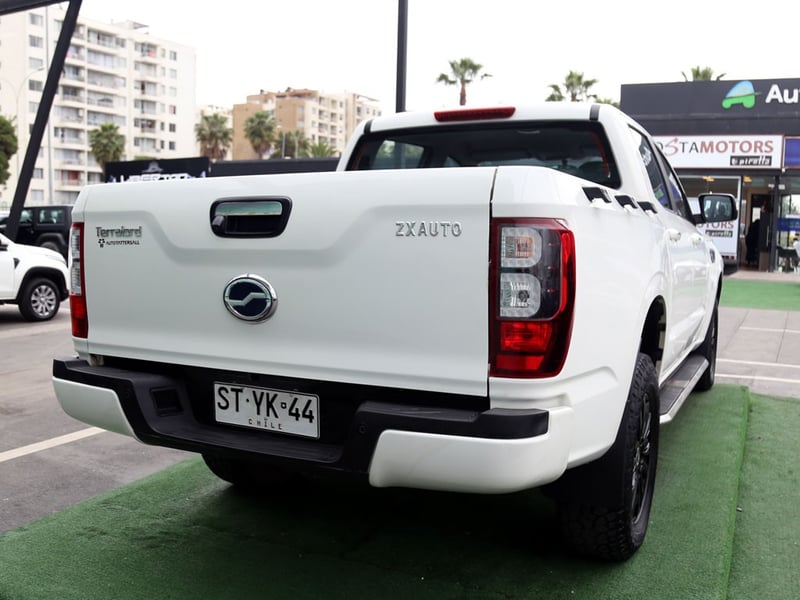 ZX Auto TERRALORD 4X2 2.5 MT 2023 - Imagen 7 de 20