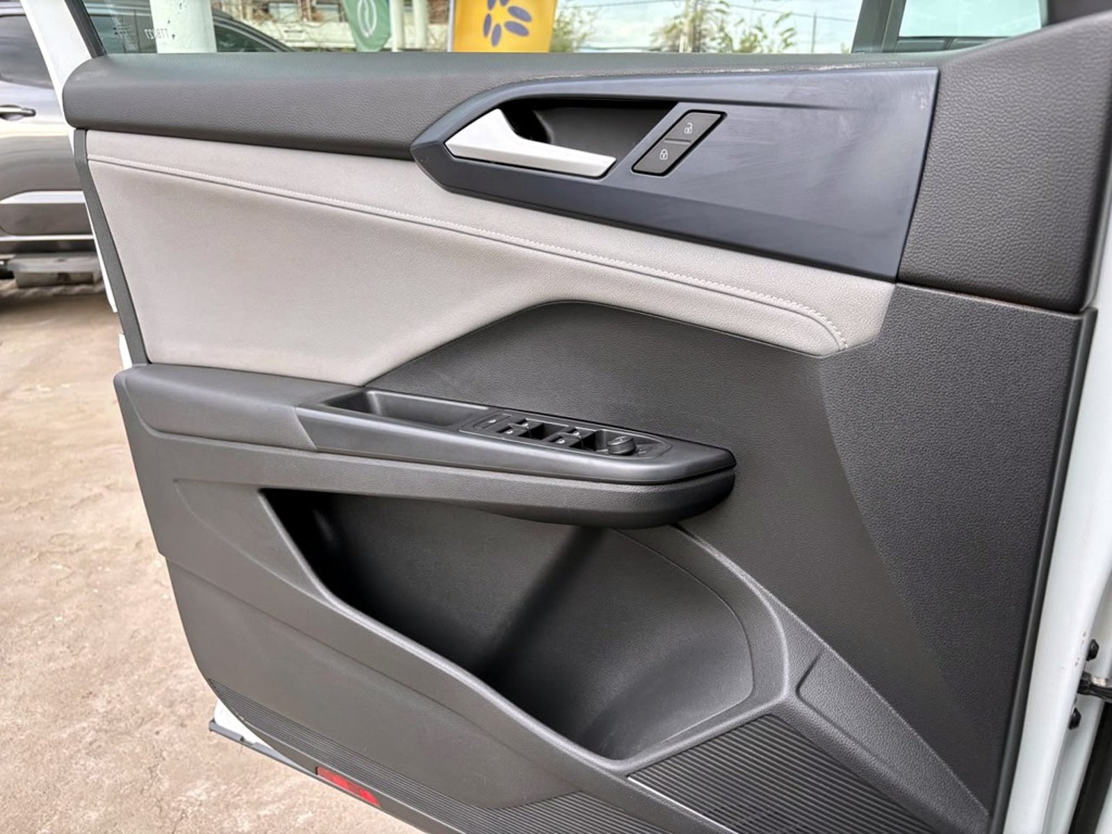 Volkswagen TAOS 1.4 TSI COMFORTLINE AT 2025 - Imagen 12 de 20