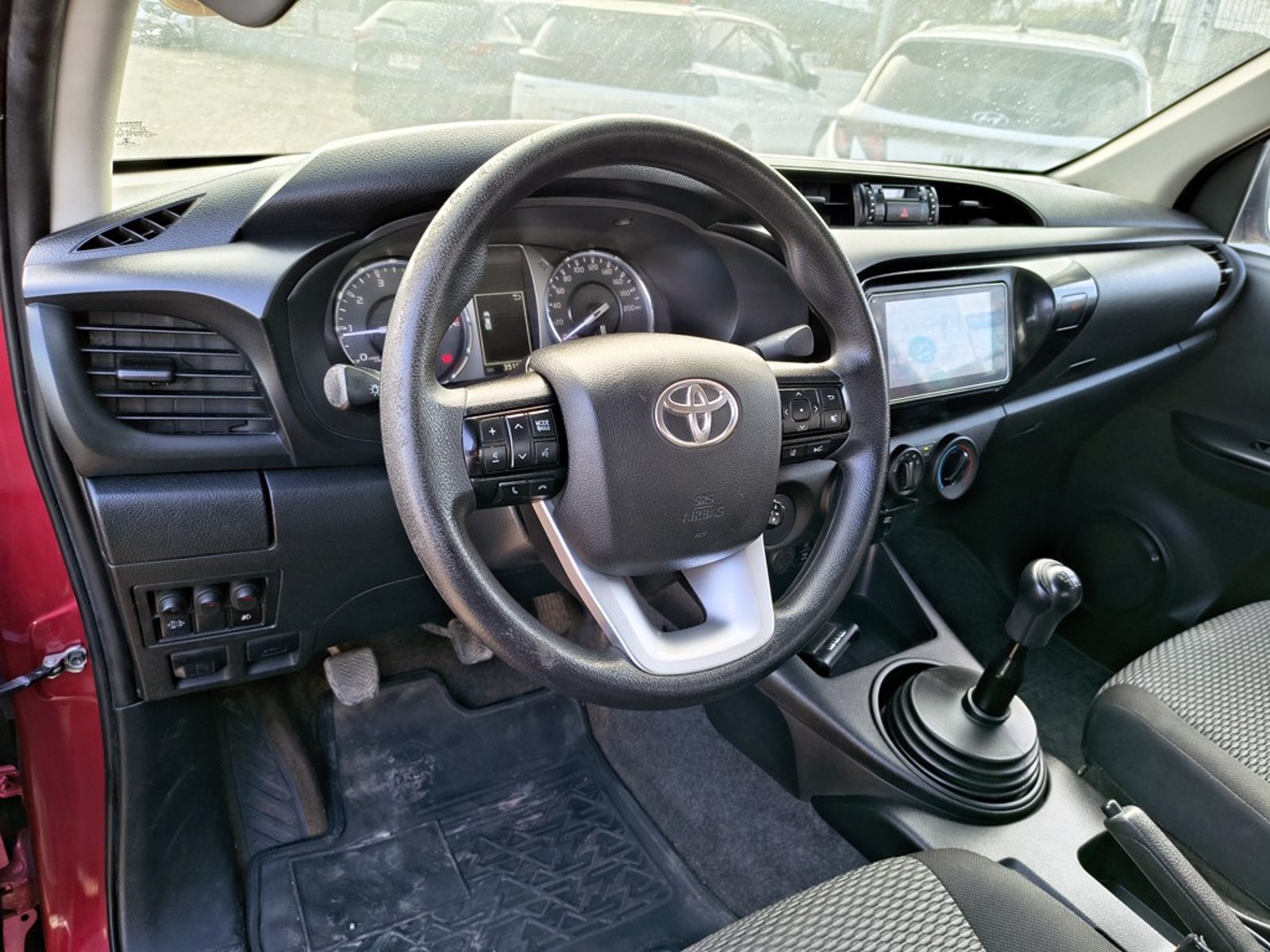 TOYOTA HILUX 2.4 DX 2022 - Imagen 11 de 20