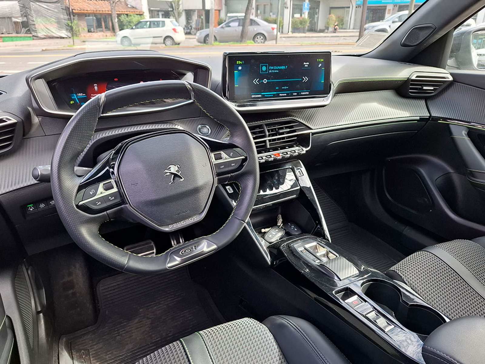 Peugeot E-2008 2008 EV 2023 - Imagen 10 de 20
