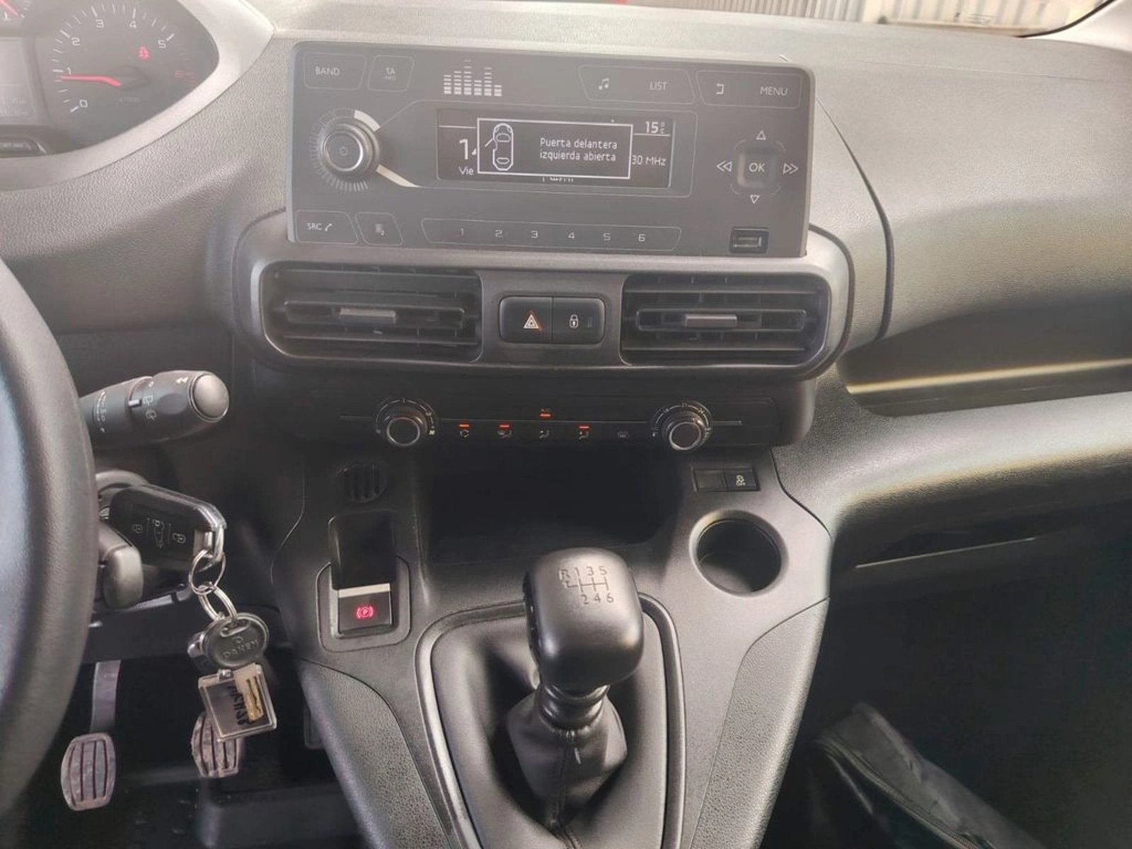 Peugeot PARTNER 1.5 L1 HDI  4X2 MT 5P 2023 - Imagen 13 de 15