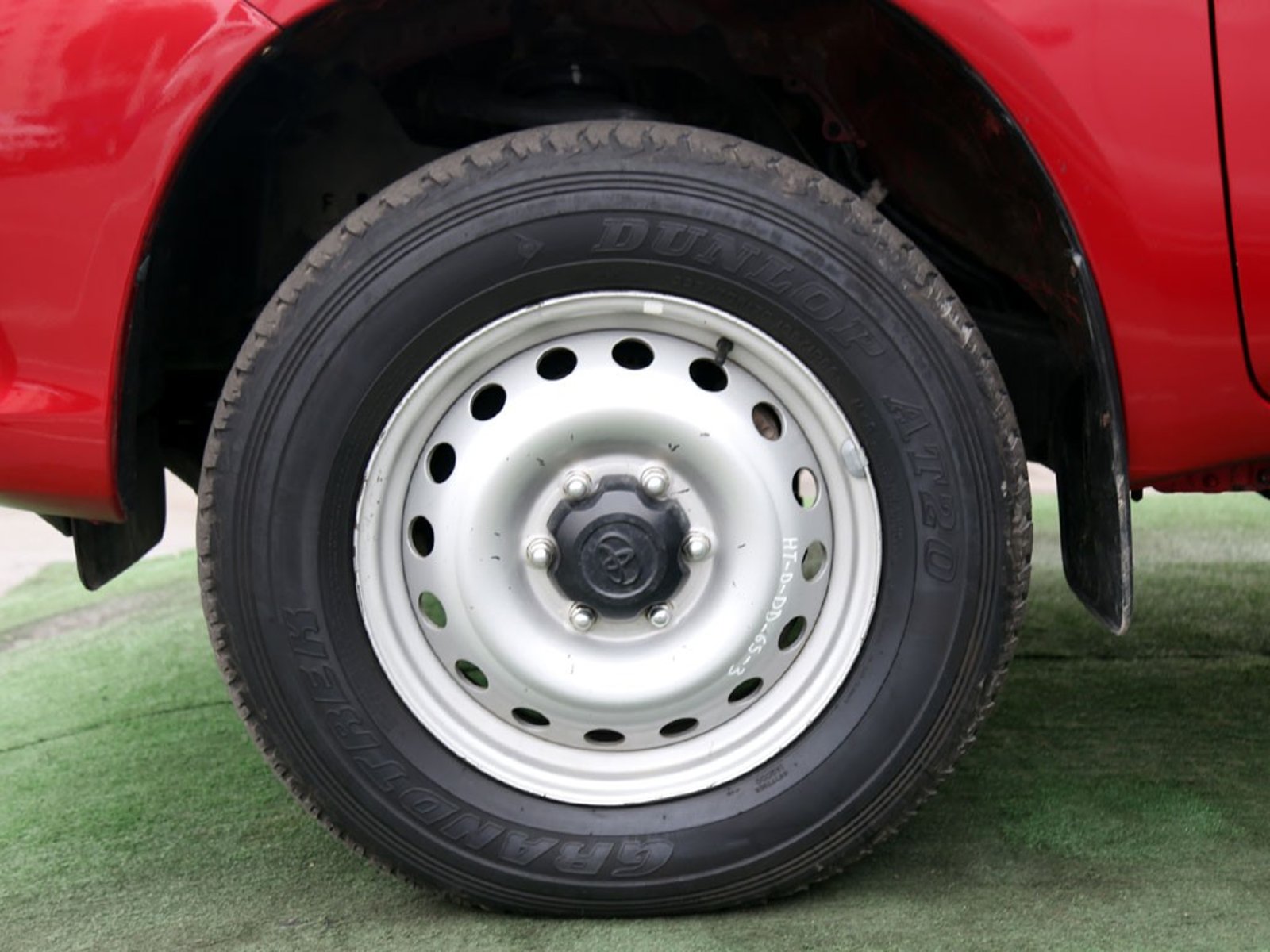 Toyota HILUX 2.4 4X4 MT 2022 - Imagen 9 de 19