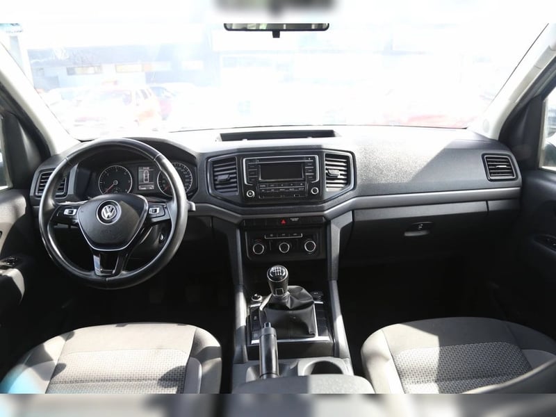 Volkswagen AMAROK 2.0 TREDLINE MT 4X4 DIESEL 2023 - Imagen 15 de 20