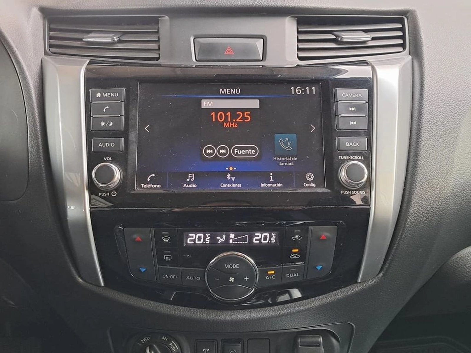 Nissan NAVARA 2.3 XE DC AT 4X4 2022 - Imagen 18 de 20
