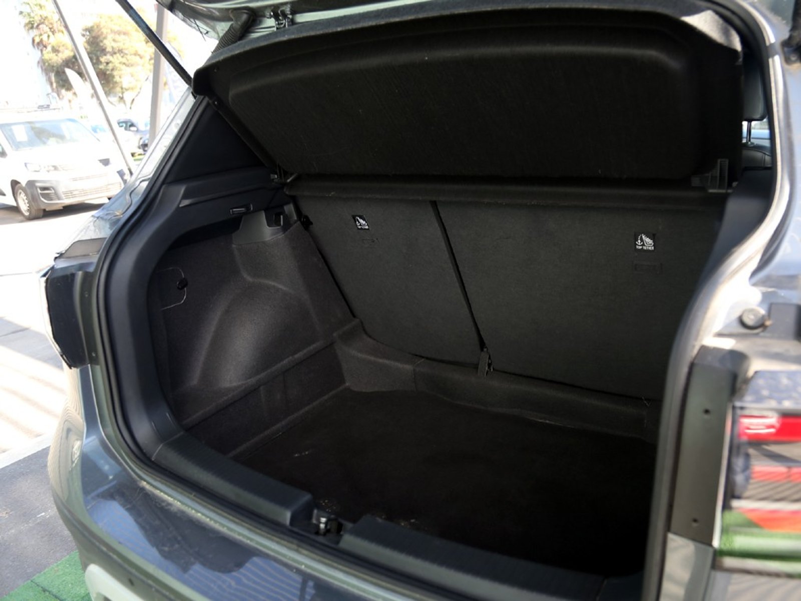 Volkswagen T-CROSS 1.0 AT TSI COMFORTLINE 2025 - Imagen 10 de 20