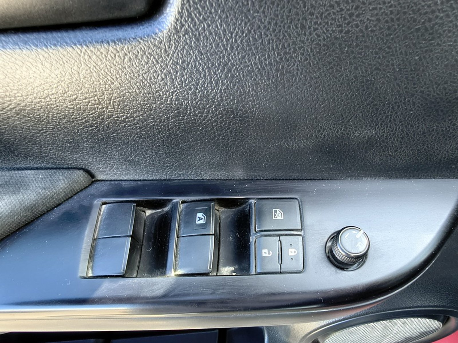 Toyota HILUX TSS 2.4 Diesel 4X2 T/M 2022 - Imagen 8 de 20