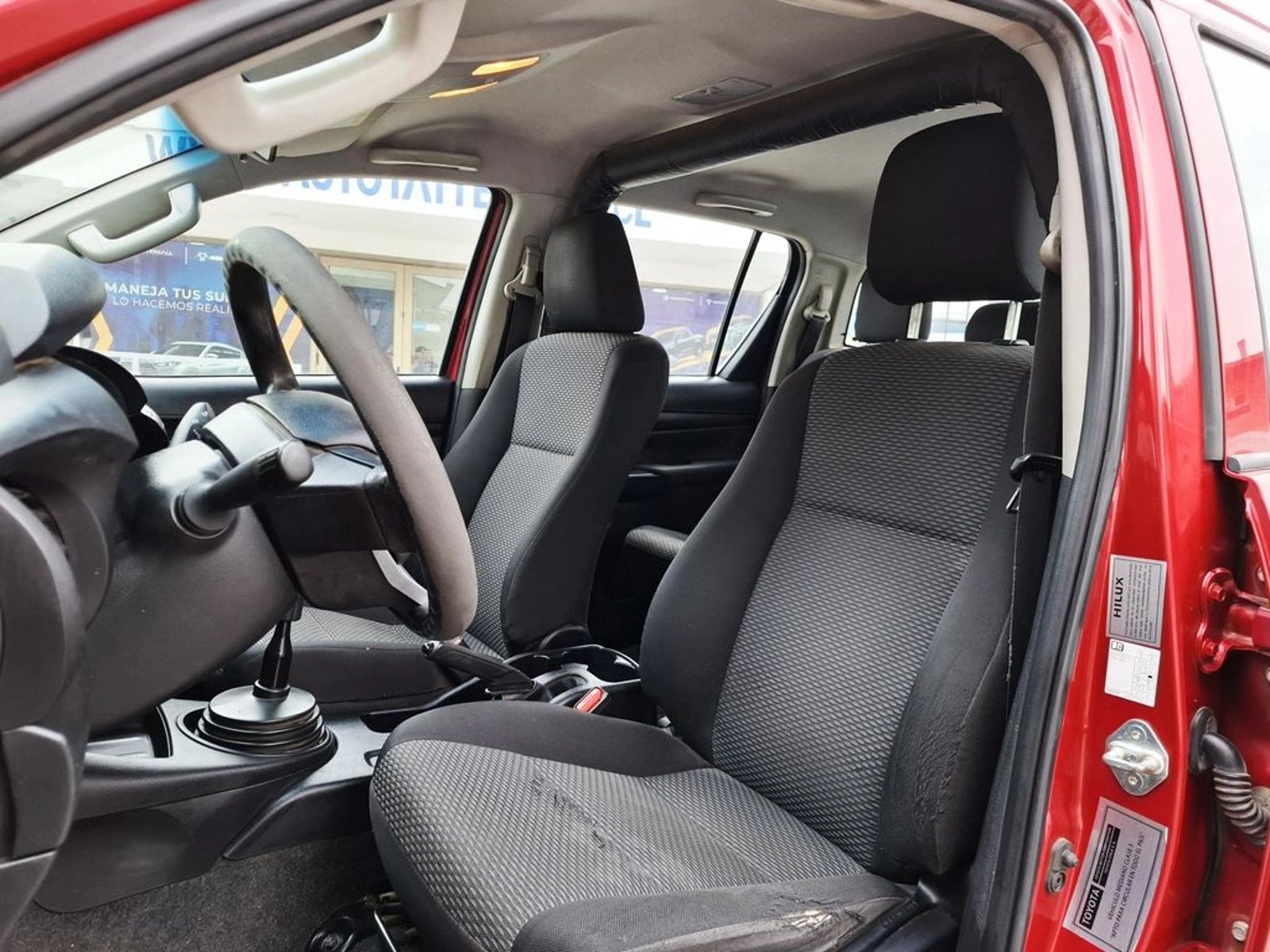 TOYOTA HILUX 2.4 2022 - Imagen 15 de 20