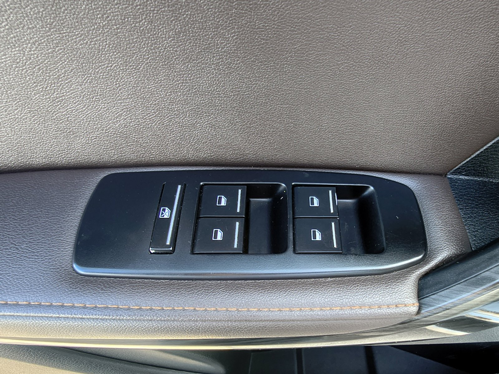 ZX Auto TERRALORD 2.5 Diesel 4x4 T/M 2023 - Imagen 7 de 19