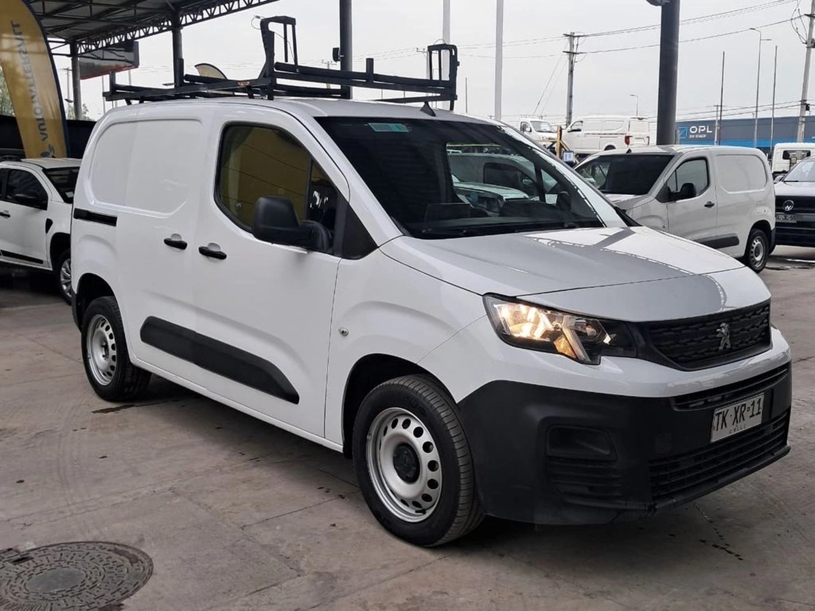 Peugeot PARTNER L1 1.5 HDI 4X2 MT 2024 - Foto 4 de 19