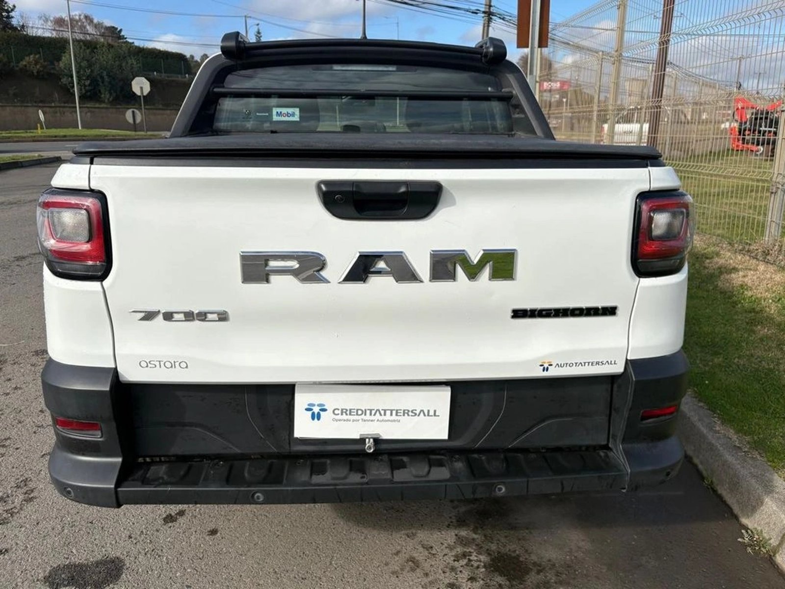 RAM 700 SLT MT BIGHORN 2023 - Imagen 6 de 12