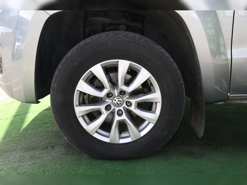 Volkswagen AMAROK 2.0 TREDLINE MT 4X4 DIESEL 2023 - Imagen 10 de 20