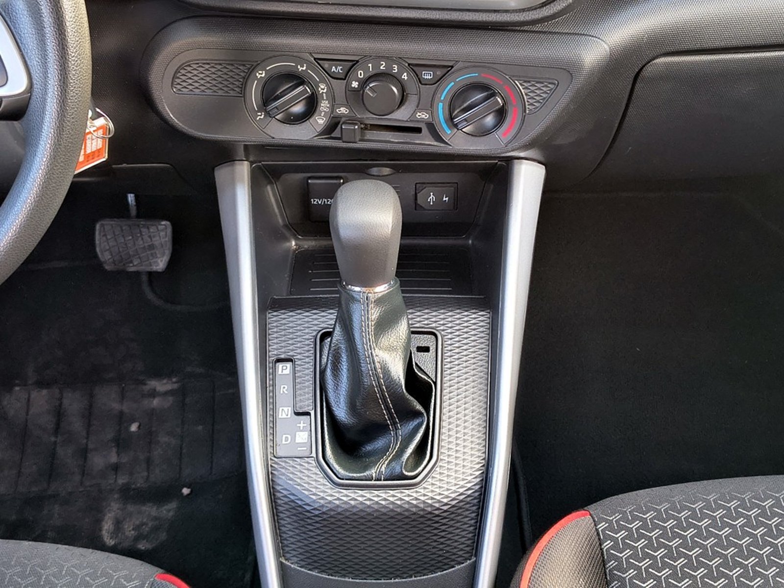 Toyota RAIZE 1.2 GASOLINA 4X2 T/A 2025 - Imagen 18 de 20