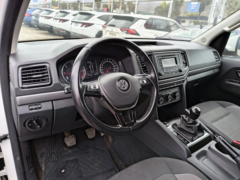Volkswagen AMAROK 2.0 Diesel 4x2 T/M 2023 - Imagen 11 de 20