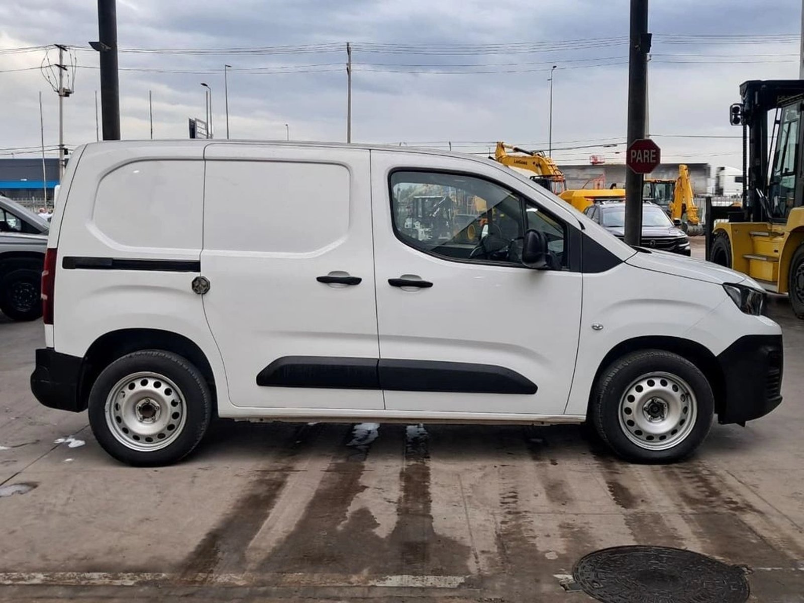 Peugeot PARTNER L1 1.6 HDI 4X2 MT 2021 - Imagen 5 de 18