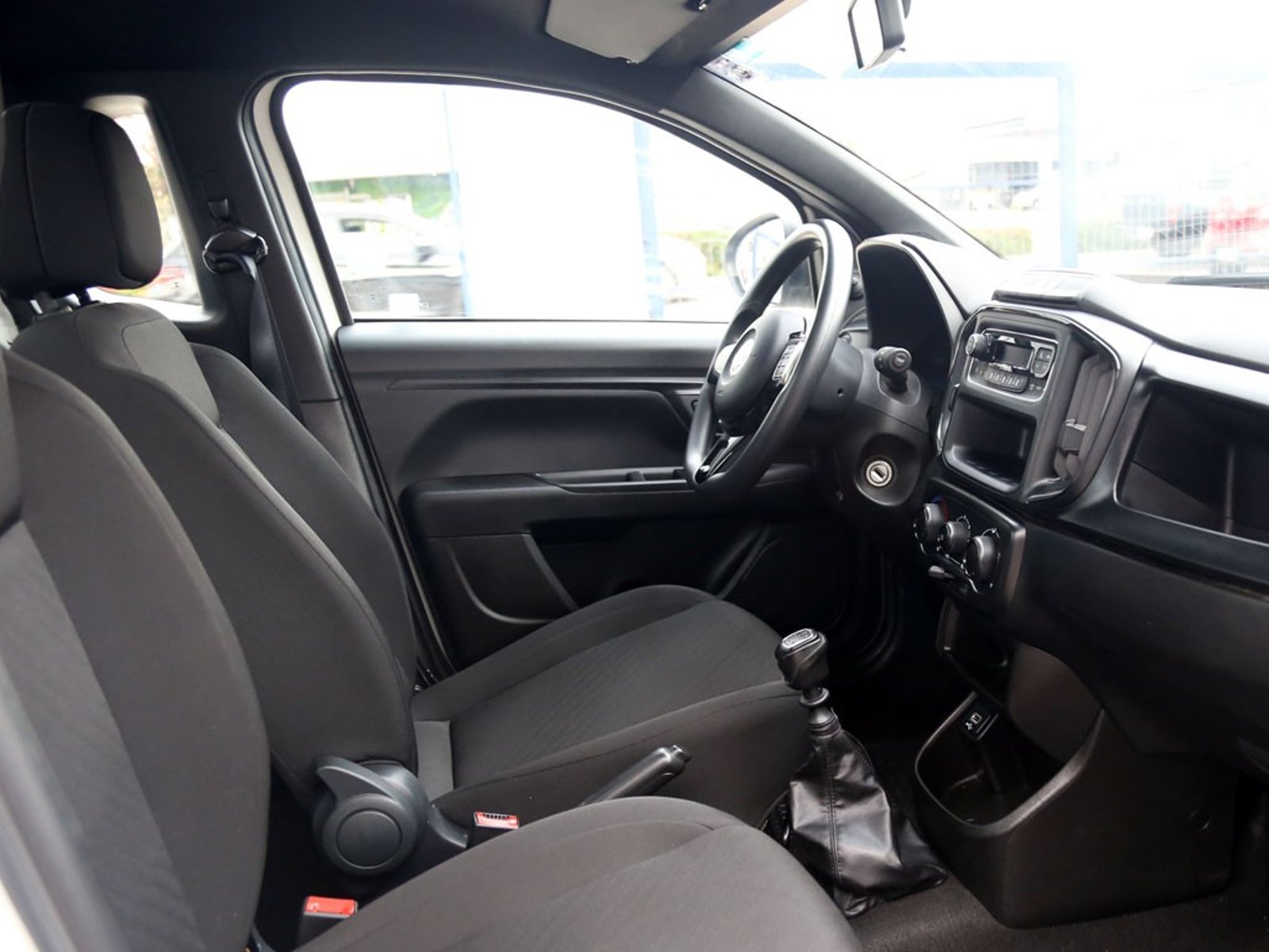 RAM 700 SLT 1.4 MT 2022 - Imagen 16 de 19